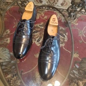 Ferragamo captoe mens shoes. Size 9